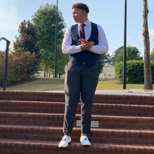 Meet your Posher, Cameron